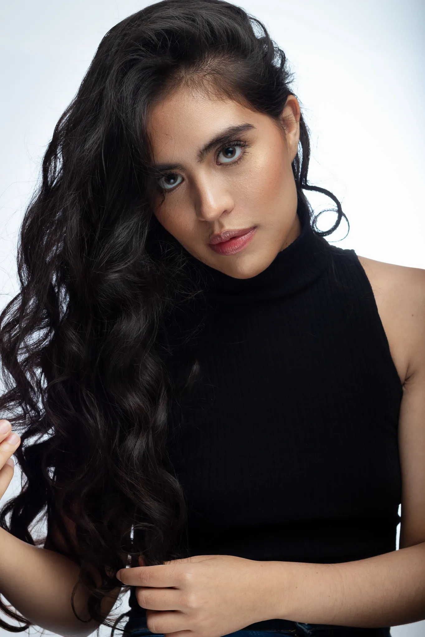 Jaklyn Bejarano conquista Hollywood con mucho talento y poco inglés. Ella es el rostro humano y valiente de ‘Broken Land’